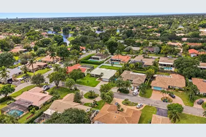 626 NW 100th Way, Coral Springs, FL 33071 - Photo 61