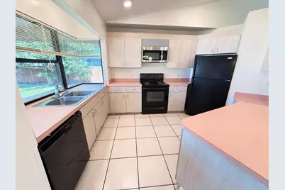 2225 SE Melaleuca Boulevard, Port Saint Lucie, FL 34952 - Photo 5