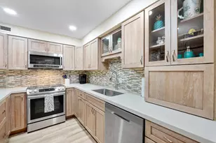 1900 S Ocean Blvd, Lauderdale by the Sea, FL 33062 - Photo 5