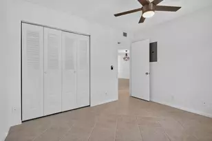 12800 SW 7th Ct, Pembroke Pines, FL 33027 - Photo 15