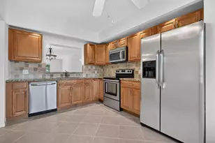 12800 SW 7th Ct, Pembroke Pines, FL 33027 - Photo 9
