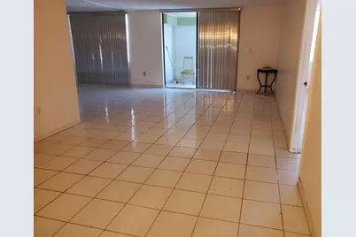 1200 Saint Charles Place #409, Pembroke Pines, FL 33026 - Photo 7