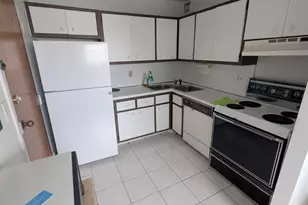 111 Golden Isles Dr, Hallandale Beach, FL 33009 - Photo 13