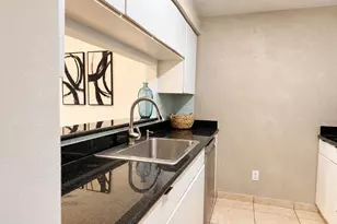 2475 Brickell Ave, Miami, FL 33129 - Photo 5