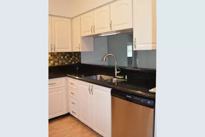 301 Sabal Ridge Circle #F, Palm Beach Gardens, FL 33418 - Photo 3