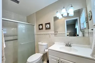 2666 Emory Dr E, West Palm Beach, FL 33415 - Photo 17