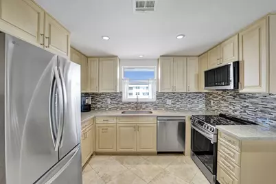 1051 Hillsboro Mile #906E, Hillsboro Beach, FL 33062 - Photo 15