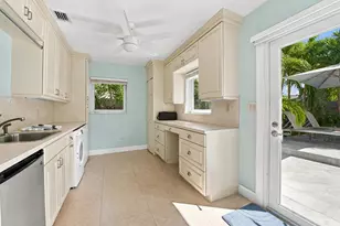 4230 NE 19th Ave, Oakland Park, FL 33308 - Photo 21