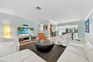 4230 NE 19th Ave, Oakland Park, FL 33308 - Photo 3