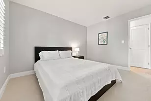 4230 NE 19th Ave, Oakland Park, FL 33308 - Photo 27