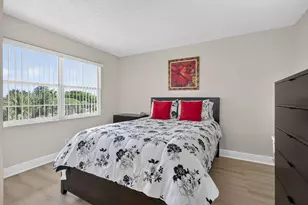 3871 Via Poinciana, Lake Worth, FL 33467 - Photo 5