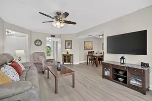 3871 Via Poinciana, Lake Worth, FL 33467 - Photo 17