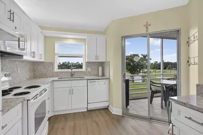 3871 Via Poinciana #407, Lake Worth, FL 33467 - Photo 21