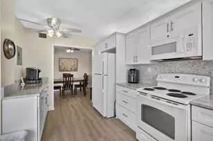 3871 Via Poinciana, Lake Worth, FL 33467 - Photo 27