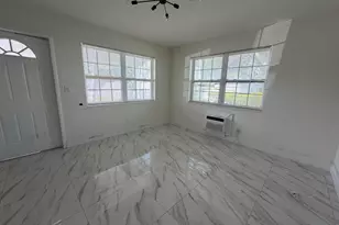 421 NE 11th St, Fort Lauderdale, FL 33304 - Photo 3