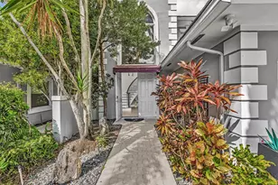 23281 Butterfly Palm Ct, Boca Raton, FL 33433 - Photo 3