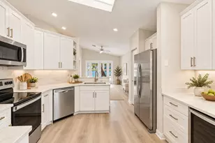 10627 NW 7th St, Pembroke Pines, FL 33026 - Photo 15