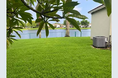 10627 NW 7th Street, Pembroke Pines, FL 33026 - Photo 3