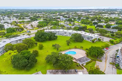 3015 Berkshire A, Deerfield Beach, FL 33442 - Photo 23