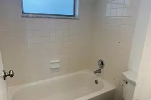 8105 NW 61st St, Tamarac, FL 33321 - Photo 11