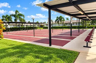 2920 Crosley Dr E, West Palm Beach, FL 33415 - Photo 15