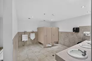 100 Bayview Dr, Sunny Isles Beach, FL 33160 - Photo 43