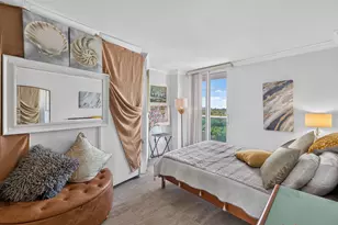 100 Bayview Dr, Sunny Isles Beach, FL 33160 - Photo 35