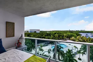 100 Bayview Dr, Sunny Isles Beach, FL 33160 - Photo 13