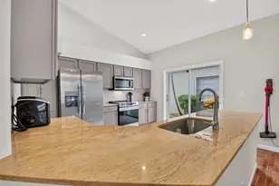 4819 Gateway Gardens Dr, Boynton Beach, FL 33436 - Photo 11