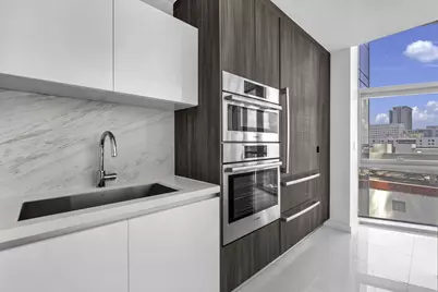 851 NE 1st Avenue #1002, Miami, FL 33132 - Photo 7