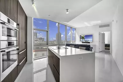 851 NE 1st Avenue #1002, Miami, FL 33132 - Photo 3