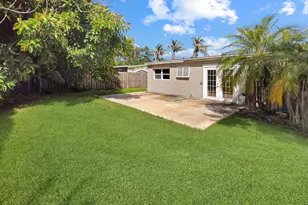1331 3rd Ct, Vero Beach, FL 32960 - Photo 13