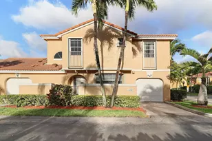 11303 Lakeview Dr, Coral Springs, FL 33071 - Photo 1