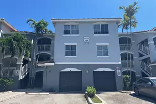 165 NW 96th Terrace, Pembroke Pines, FL 33024 - Photo 3