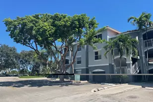 165 NW 96th Terrace, Pembroke Pines, FL 33024 - Photo 5