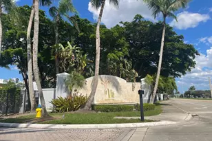 165 NW 96th Terrace, Pembroke Pines, FL 33024 - Photo 1
