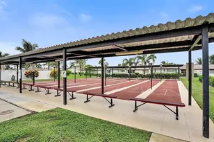 2956 Crosley Dr E, West Palm Beach, FL 33415 - Photo 15
