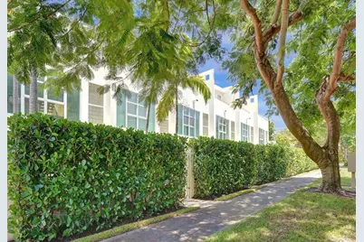 1703 NE 5th Court #1703, Fort Lauderdale, FL 33301 - Photo 1