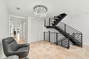1703 NE 5th Ct, Fort Lauderdale, FL 33301 - Photo 11