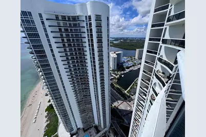 16001 Collins Avenue #4002, Sunny Isles Beach, FL 33160 - Photo 23