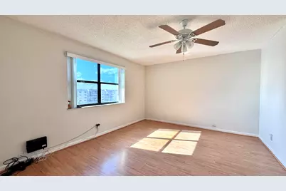 10207 Sunrise Lakes Boulevard #407, Sunrise, FL 33322 - Photo 15
