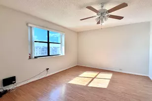 10207 Sunrise Lakes Blvd, Sunrise, FL 33322 - Photo 15