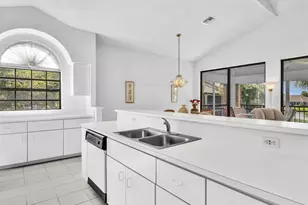 8049 Aberdeen Dr, Boynton Beach, FL 33472 - Photo 27