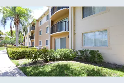 500 Crestwood Court N #502, Royal Palm Beach, FL 33411 - Photo 5