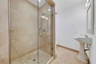 329 Isle of Capri Dr, Fort Lauderdale, FL 33301 - Photo 41