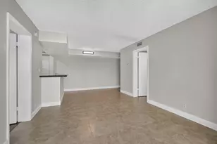 724 Executive Center Dr, West Palm Beach, FL 33401 - Photo 15