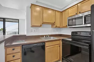 724 Executive Center Dr, West Palm Beach, FL 33401 - Photo 25