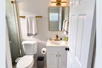 3958 NW 19th Avenue, Oakland Park, FL 33309 - Photo 19