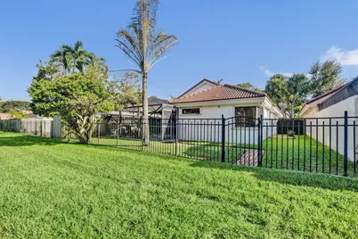 9361 NW 18th Drive, Plantation, FL 33322 - Photo 23