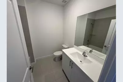 5504 NW 27th Place, Lauderhill, FL 33313 - Photo 9